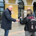 Taranto: Bar stazione chiuso, consigliere regala acqua