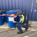 Bari, La Polizia Locale sequestra fusti contenenti rifiuti pericolosi