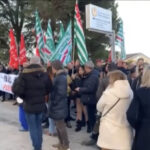 San Giovanni Rotondo, la protesta dei lavoratori davanti all’ospedale di San Pio