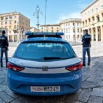 Lecce, minaccia passanti con un punteruolo: arrestato