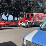 Taranto, momenti di tensione per un incendio sul Lungomare