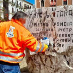 Taranto, ripulita la lapide dedicata a Pietro Pandiani