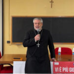 Foggia, Mons. Ferretti incontra gli studenti