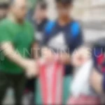 Strappa sciarpa del Bari a studente, daspo a 44enne tarantino