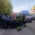 Brindisi: Pauroso incidente nel centro abitato, un’auto si ribalta