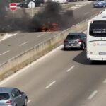 Brindisi, grave incidente stradale: moto in fiamme, traffico bloccato