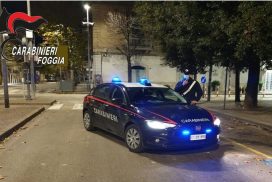 Torremaggiore, blitz dei carabinieri a casa: 20enne nasconde marijuana e soldi