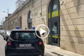 Calimera, rapinatore solitario in azione all'ufficio postale: via con sette mila euro