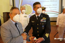 Taranto, 40 anni di servizio personale civile della difesa: cerimonia consegna medaglie d’oro