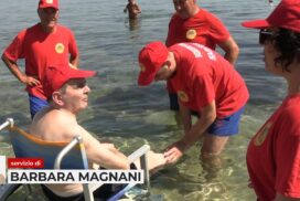 San Cataldo, "Il mare di tutti" diventa itinerante: fisioterapia in acqua sempre più vicina a chi è affetto da Sla e sclerosi