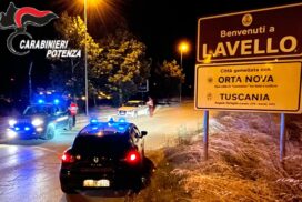 Lavello, ubriaco a Ferragosto, picchia la compagna: i vicini chiamano i carabinieri