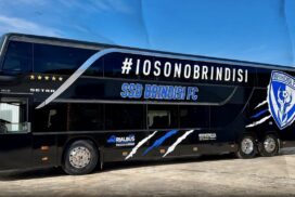 Brindisi: Sfilata per le vie della città col nuovo autobus