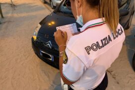 Taranto: Aggredisce tre agenti Polizia Locale, arrestato
