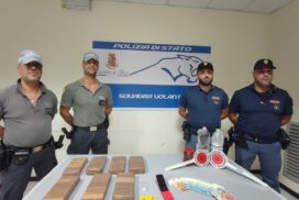 Bari, in giro con sette chili e mezzo di cocaina: arrestato presunto corriere della droga