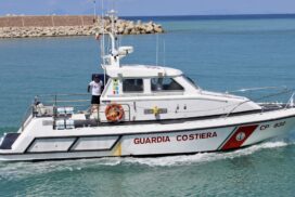 Bari: Scarsa sicurezza, mercantile fermato in porto