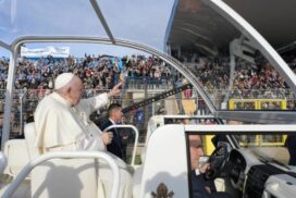 Papa Francesco a Matera: "Dinanzi ai soprusi non restiamo indifferenti"