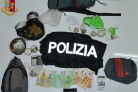Matera, beccato a spacciare marijuana: in casa ne nasconde 165 grammi e 1550 euro