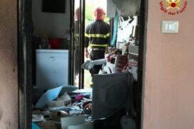 Brindisi, esplosione in una villetta: due feriti e area interdetta